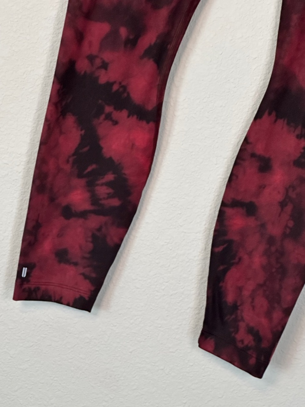 NoBull Red and Black (Lava) Tie-Dye High Rise Matte Leggings 28” - Size M - Picture 5 of 8